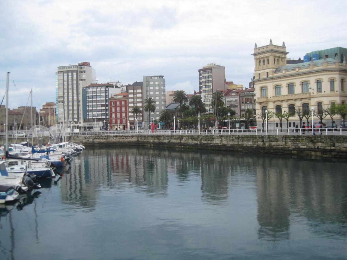 Apartamento PUERTO DEPORTIVO CENTRO wifi Gijón Exterior foto